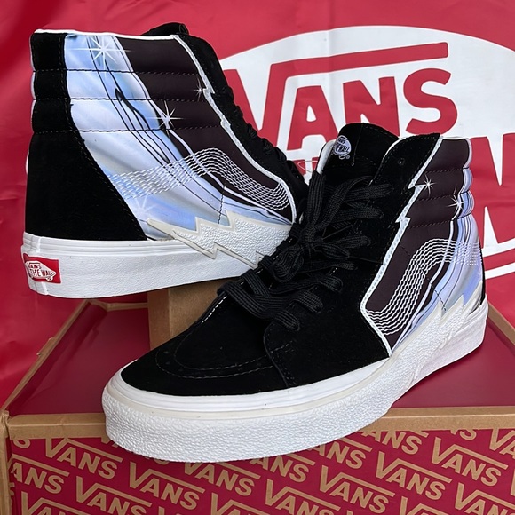 Vans Men’s Sk8-Hi Bolt
Chrome Flash Black
VN0A5JIVBMA
Men’s sneakers - Picture 9 of 16